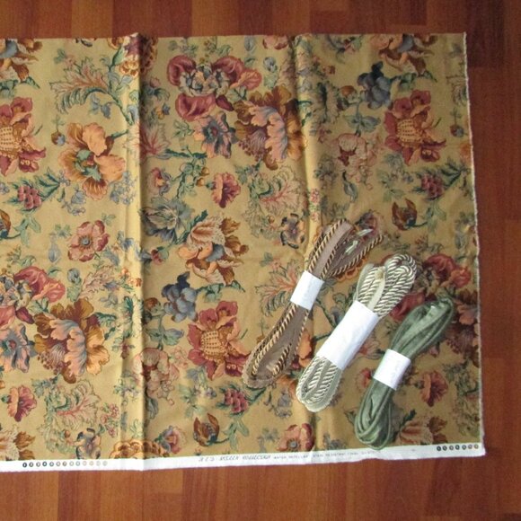 RED Sateen Collection Chintz Piping - Caramel Floral - 12.7 metres - Picture 9 of 10